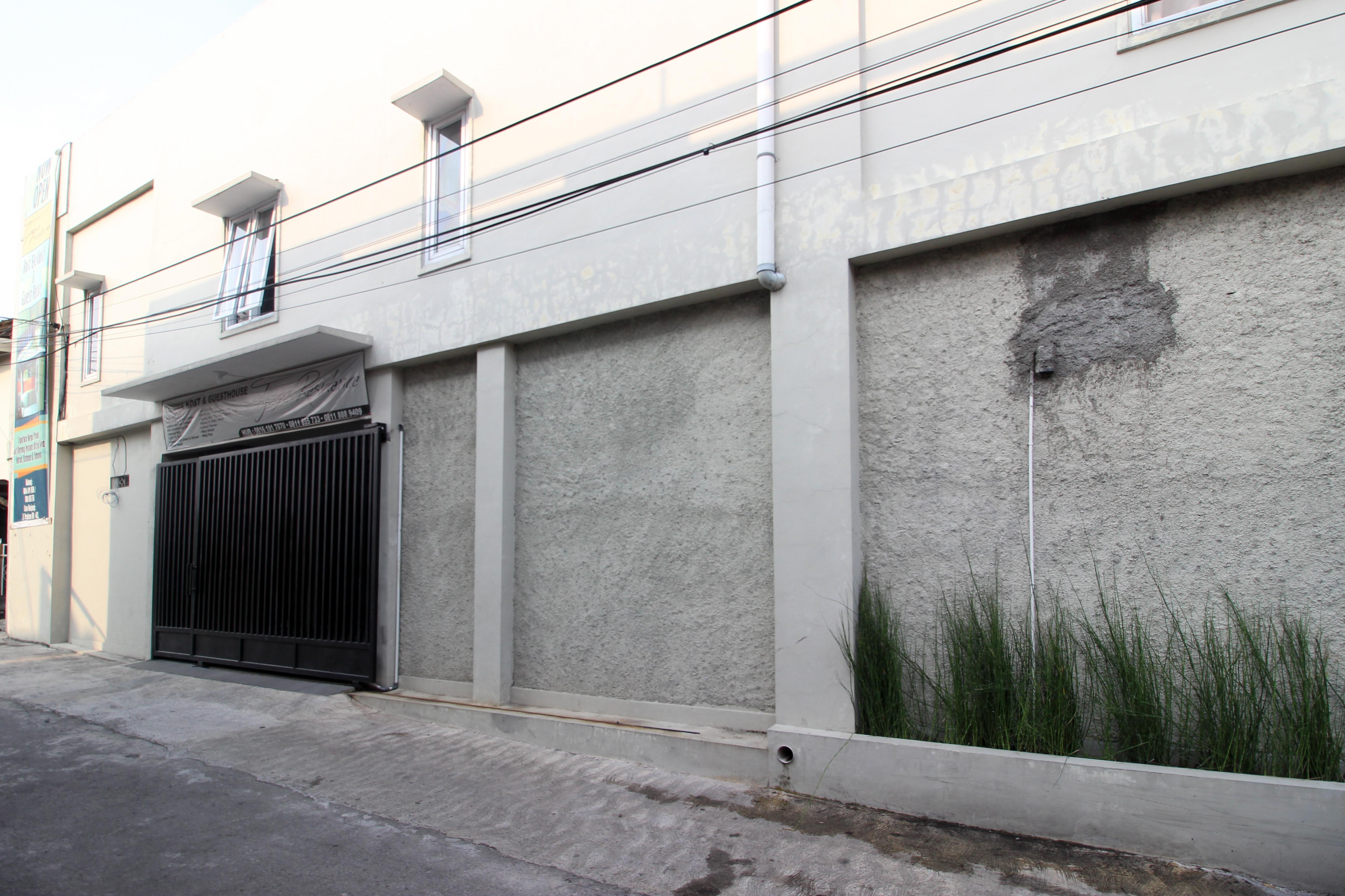 Reddoorz Plus Near Upn Jogjakarta 2 Maguwo Екстер'єр фото
