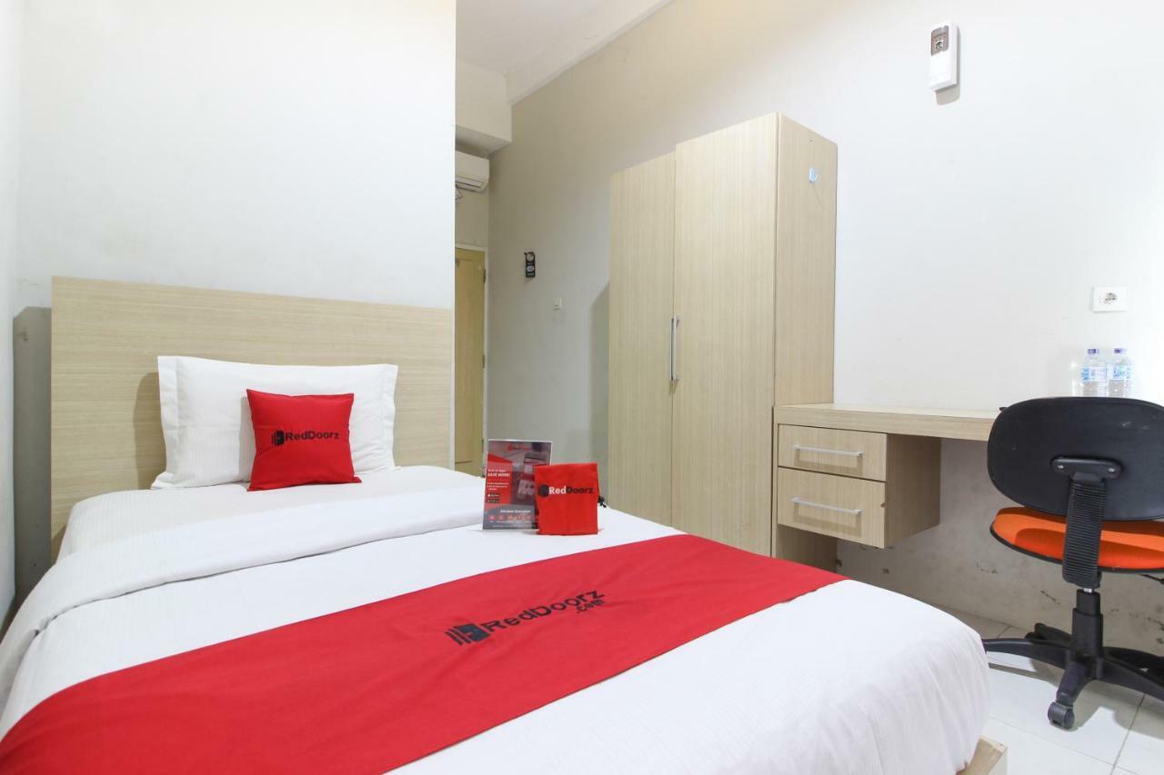 Reddoorz Plus Near Upn Jogjakarta 2 Maguwo Екстер'єр фото