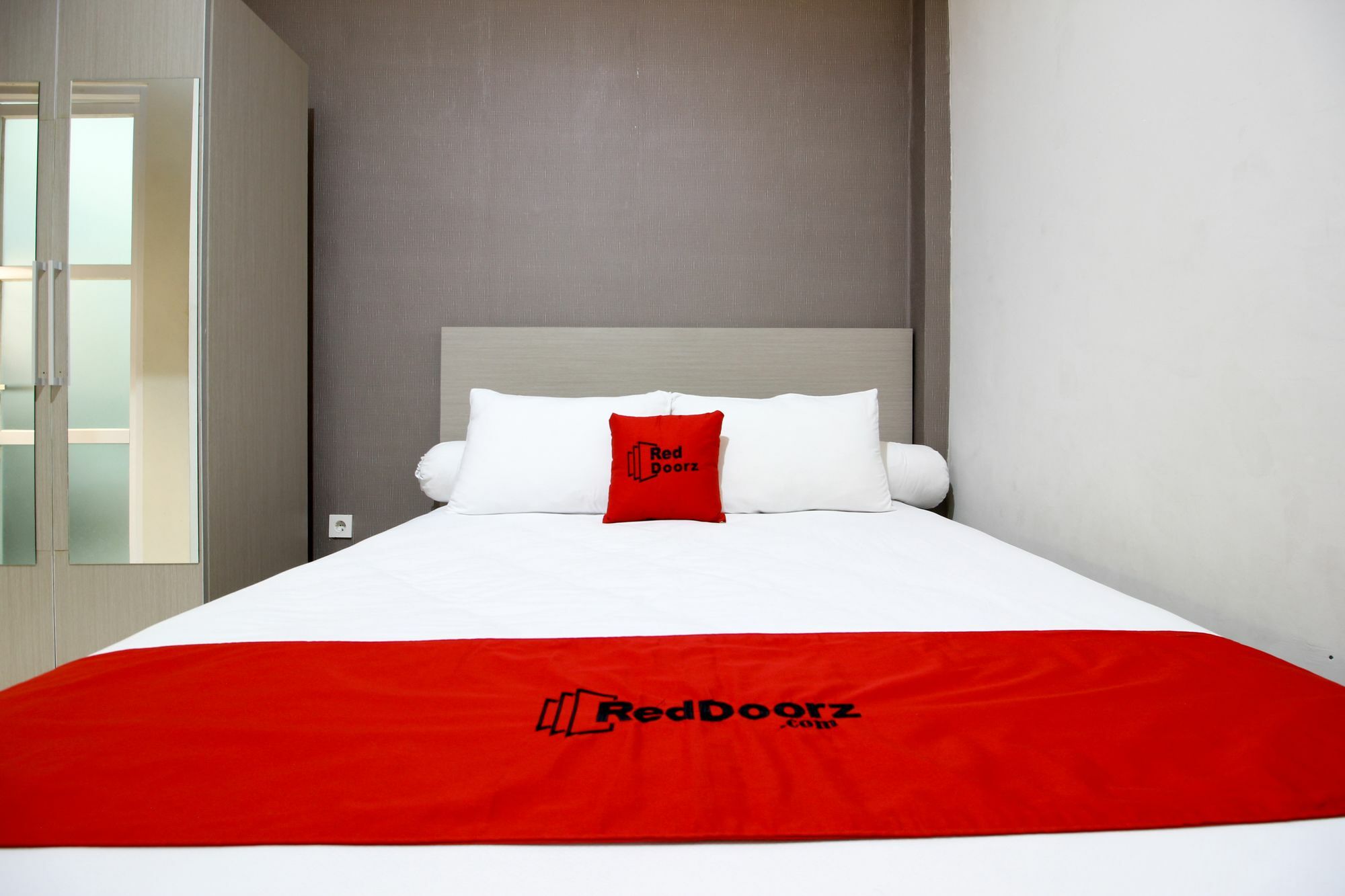 Reddoorz Plus Near Upn Jogjakarta 2 Maguwo Екстер'єр фото